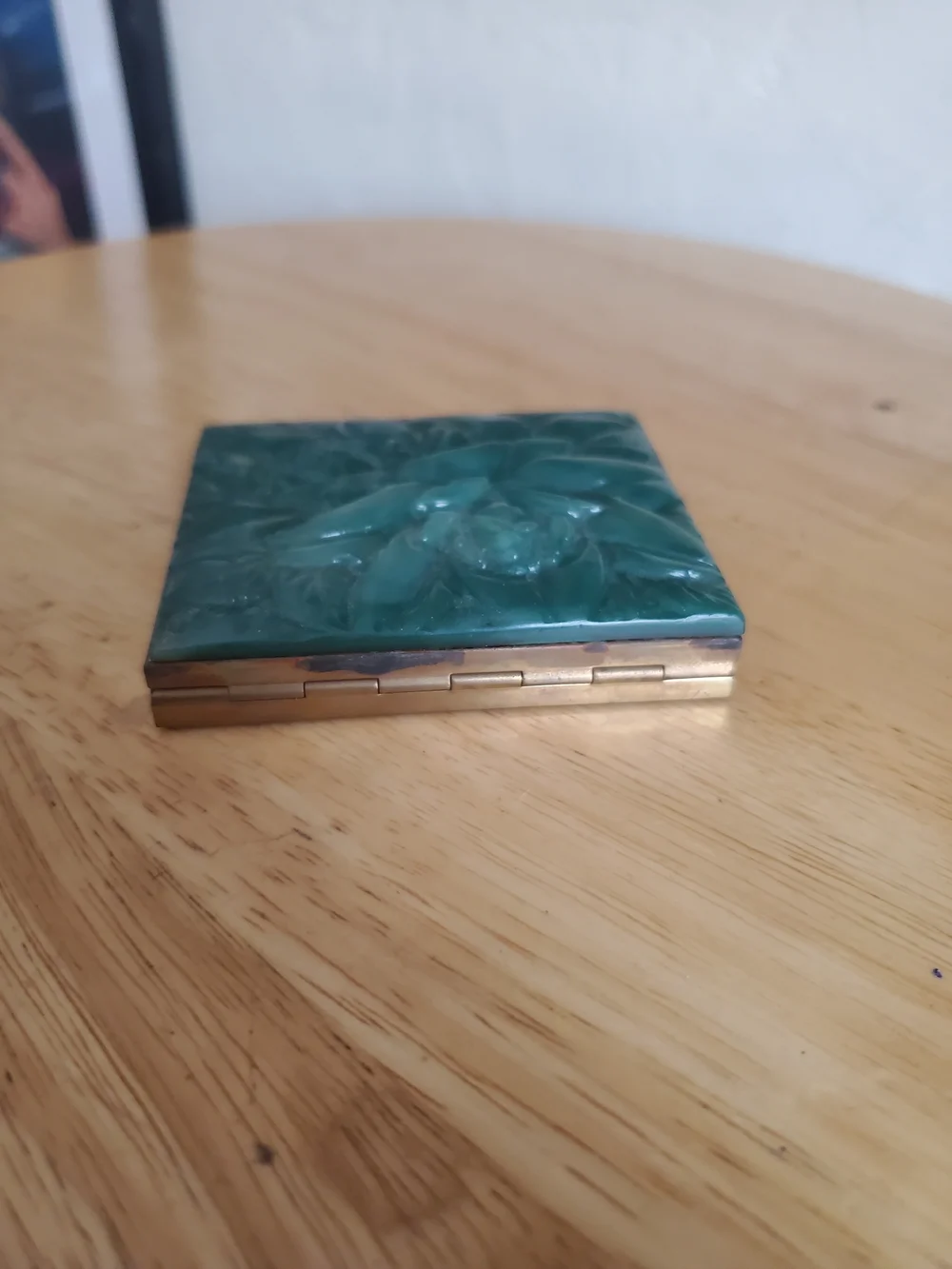 Vintage 1920s Floral Carved Compact Case